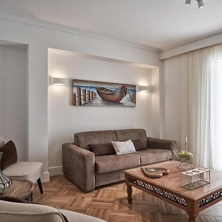 Marvelous N Bright Apt Next To Megaro Mousikis Athens Exterior photo