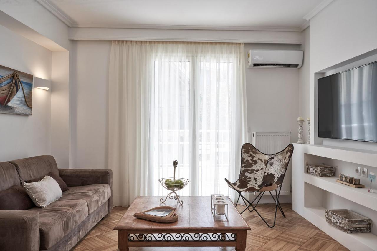 Marvelous N Bright Apt Next To Megaro Mousikis Athens Exterior photo