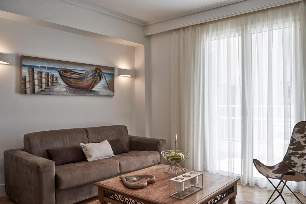 Marvelous N Bright Apt Next To Megaro Mousikis Athens Exterior photo